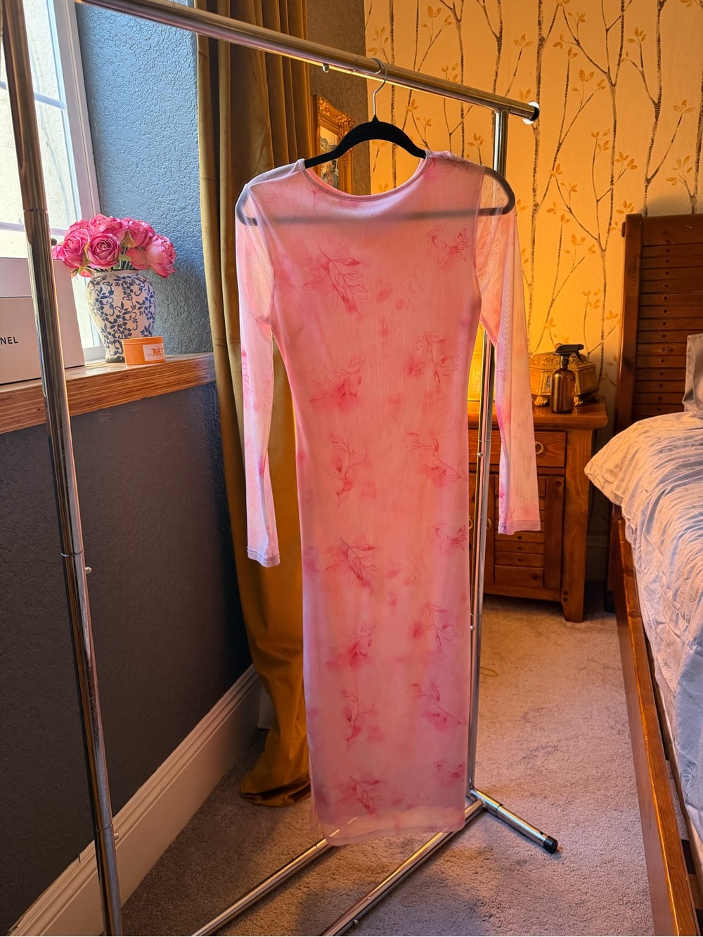 Trendy boutique Pink Sheer Floral Long-Sleeve Bodycon Dress